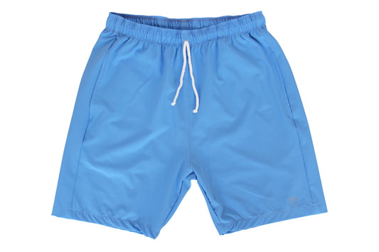Short deportivo hombre azul cielo